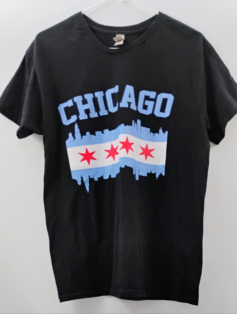 Chicago Skyline City Flag Graphic Tee Black with Light Blue & Red Stars M